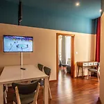 Wooden Design 2Bdr Apartment Near Eden Garden