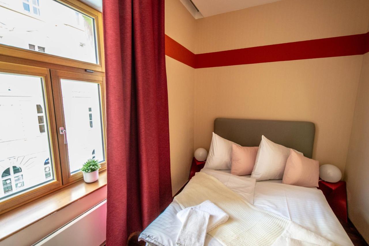 Appartamento Wooden Design 2bdr Near Eden Garden Praga